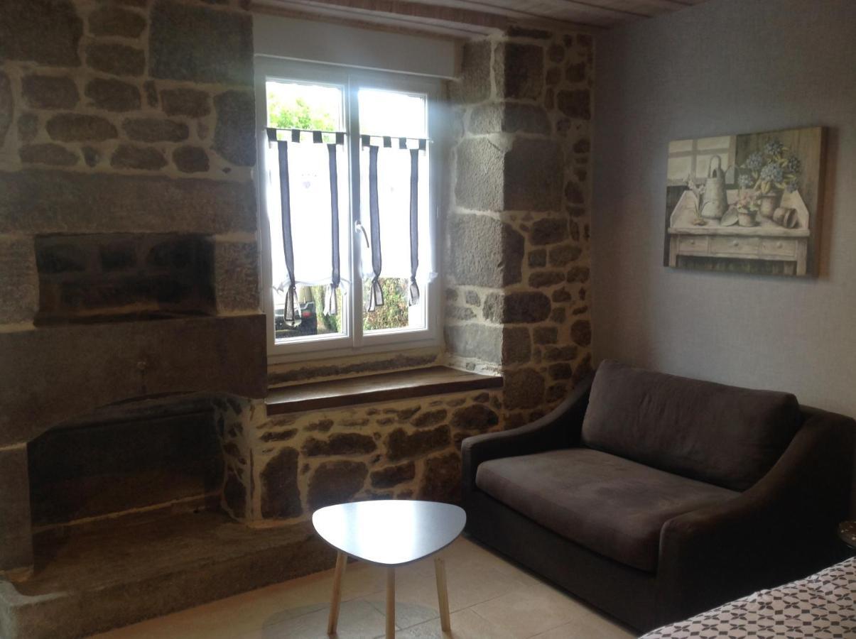 Les Rocailles Hotel La Foret-Auvray Buitenkant foto